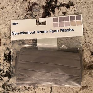 Old Navy Adult Face Mask Masks Pack of 10 Neutral Gray Tan Ivory  NEW